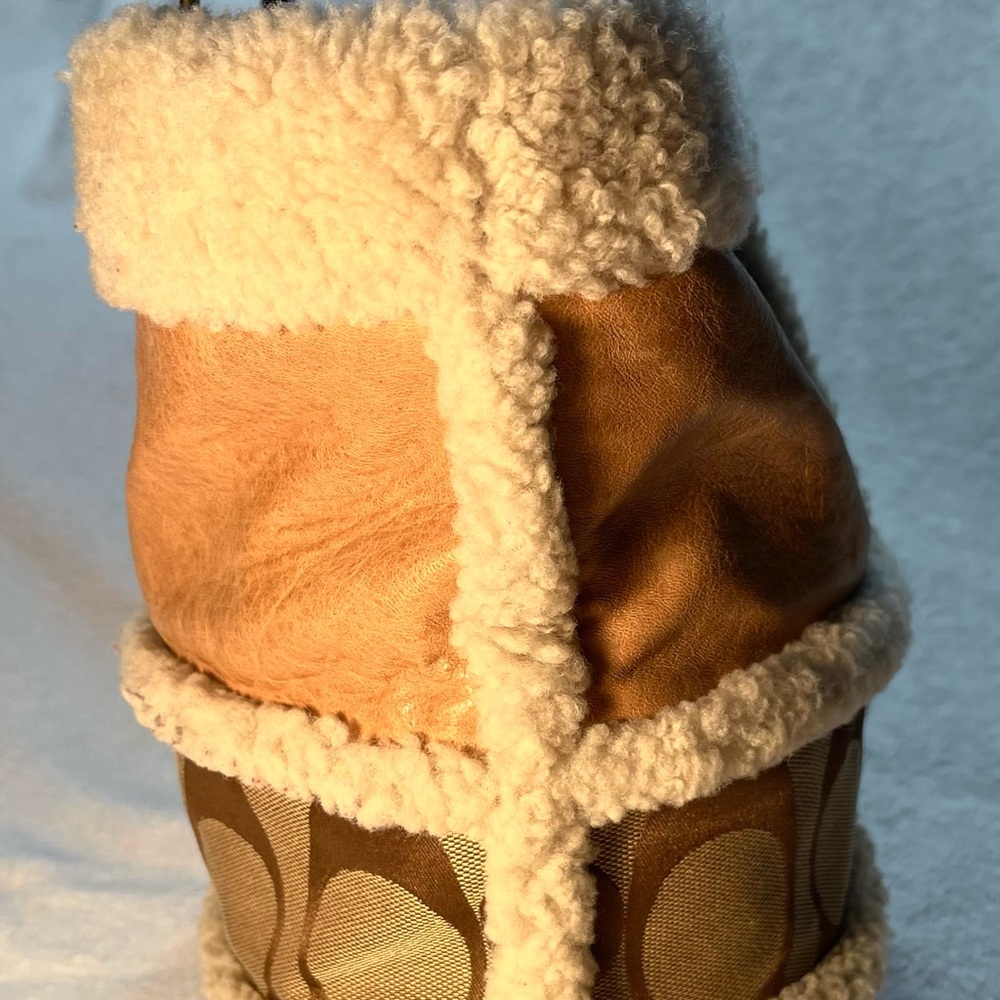 Coach Shearling Patchwork Hamptons Tote Tan Leath… - image 5